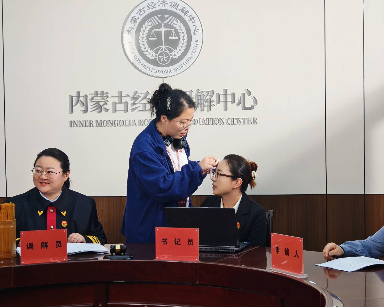 「直问大律师」首支品牌宣传片正式杀青！